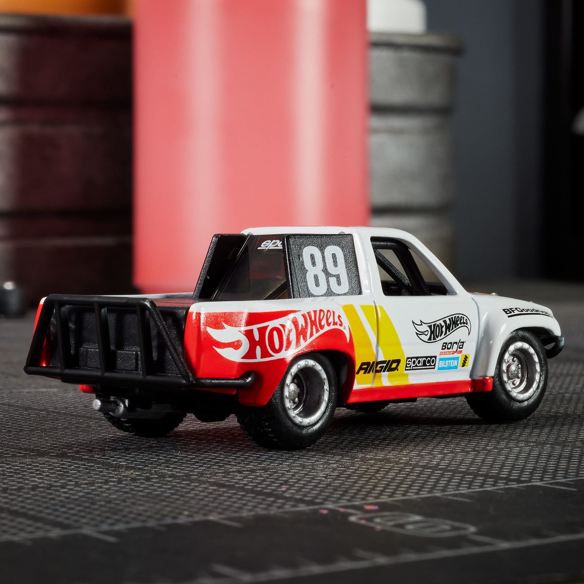 Hot Wheels Elite 64 1989 Toyota HiLux Stadium Truck - Xe Mô Hình Tỷ Lệ 1:64 Cao Cấp - Hot Wheels - Hình ảnh chi tiết 2