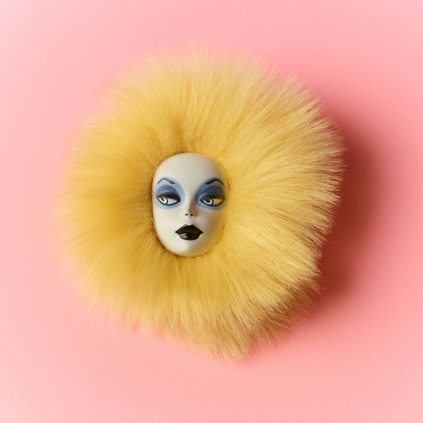 Mark Ryden x Barbie Bee Brooch - Ghim Cài Áo Nghệ Thuật - Barbie Signature - Hình ảnh sản phẩm