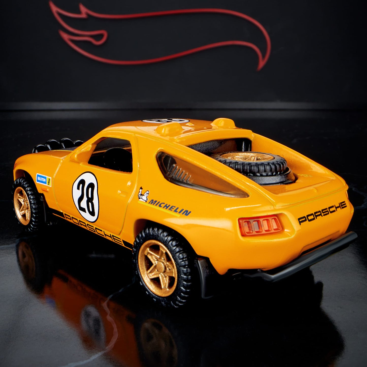 Hot Wheels Elite 64 Porsche 928 Safari - Xe Mô Hình Die-cast Cao Cấp Tỷ Lệ 1:64 - Hot Wheels - Hình ảnh bổ sung 7