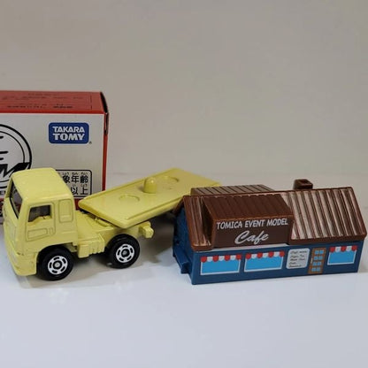 Tomica Event Model No. 26 Isuzu Giga Mobile Cafe Tomica Coffee Shop