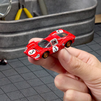 Hot Wheels® Elite 64 1967 Ferrari 330 P4