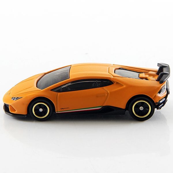 Đồ chơi mô hình xe Tomica No. 34 Lamborghini Huracan Performante