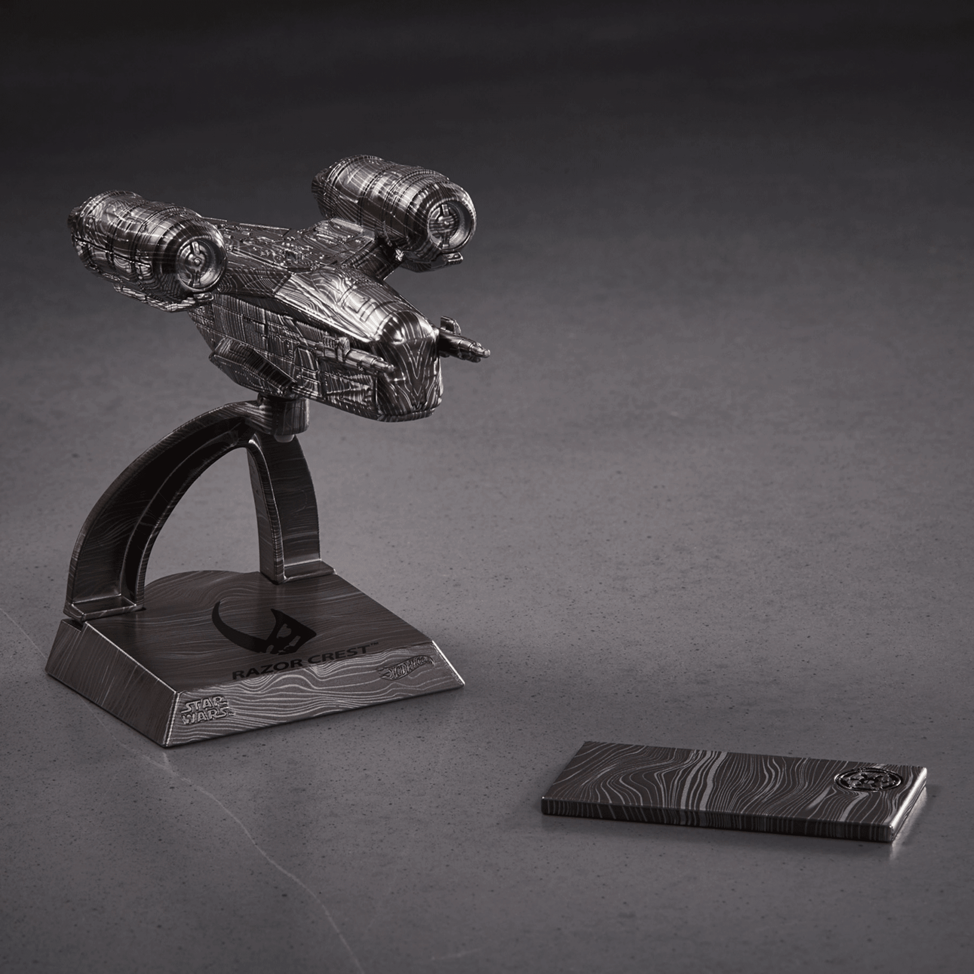 Hot Wheels Star Wars Razor Crest Starship - Mô Hình Tàu Vũ Trụ Kim Loại Diecast Cao Cấp - Hình ảnh bổ sung 6
