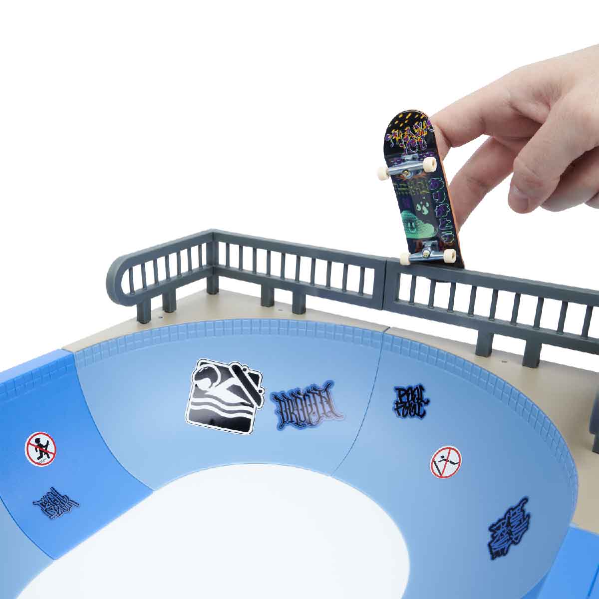 TECH DECK 6066909 Saucer Shaped Performance Playset - Bộ đồ chơi ván trượt hình lòng chảo - Tech Deck