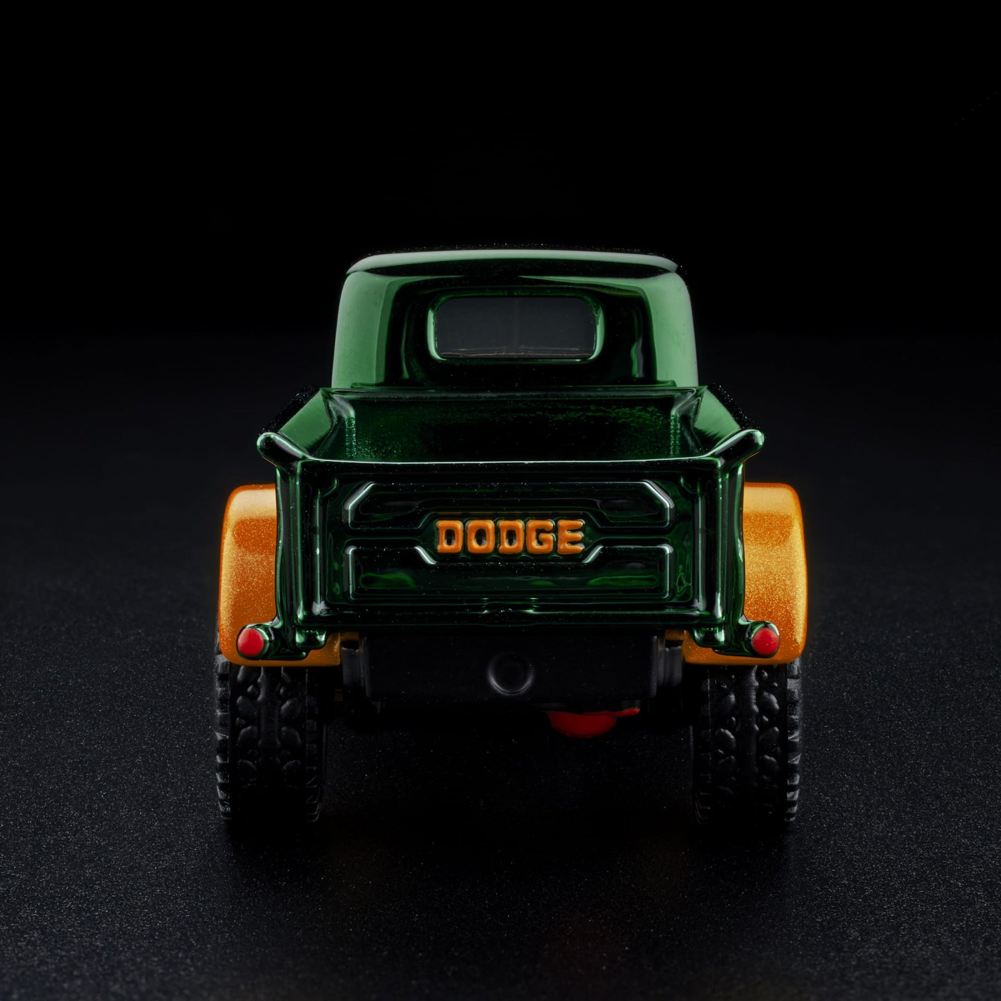RLC Exclusive Holiday 1952 Dodge Power-Wagon Xe Mô Hình Kim Loại Cao Cấp Hot Wheels Collectors - Hình ảnh bổ sung 9