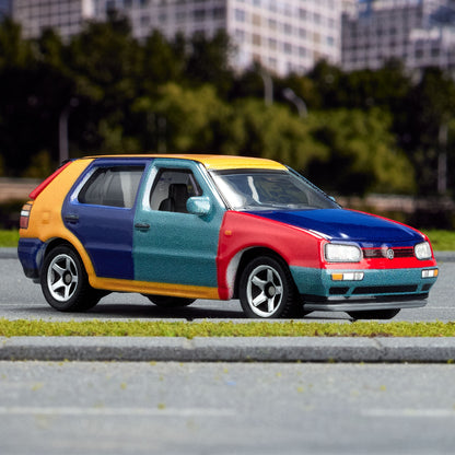 Matchbox 1995 Volkswagen Golf Harlequin - Mô Hình Xe Ô Tô Sưu Tầm Tỉ Lệ 1:64 Matchbox Collectors - Hình ảnh chi tiết 2