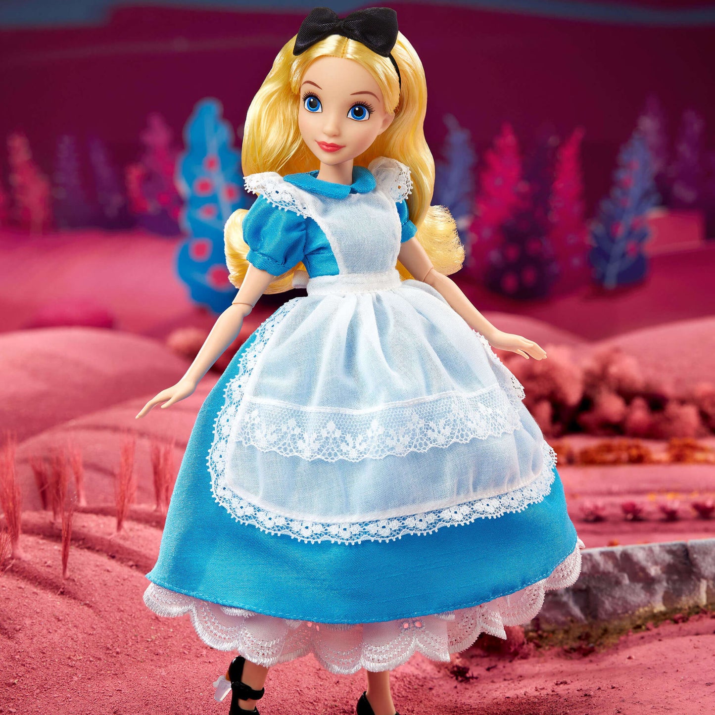 Disney Collector Alice in Wonderland Doll - Búp Bê Sưu Tầm Cao Cấp Disney 100 Năm - Mattel HLX68 - Góc nhìn khác 3