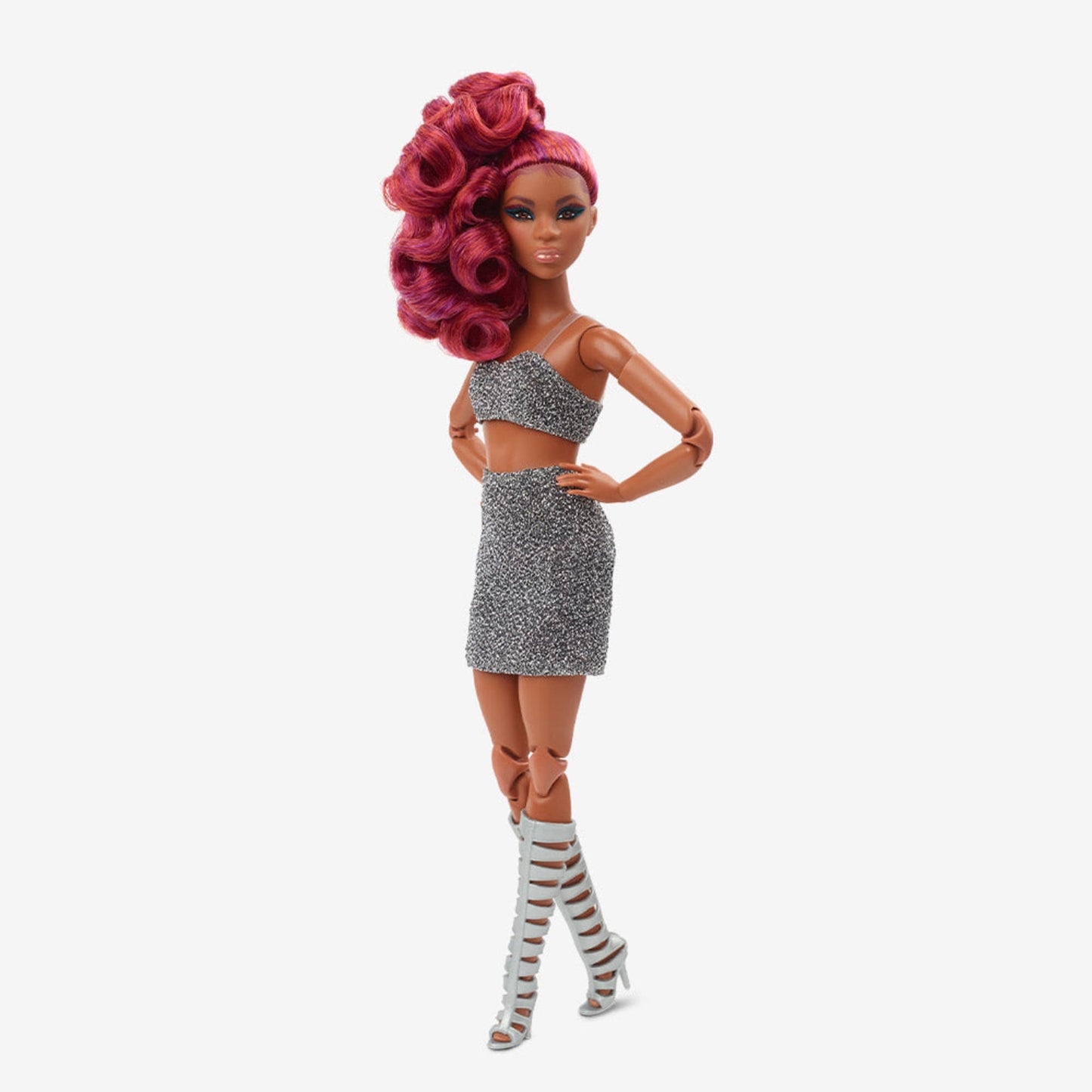 Barbie Looks Doll (Petite, Curly Red Hair) - Búp Bê Thời Trang Barbie Signature HCB77 - Hình ảnh chi tiết 2