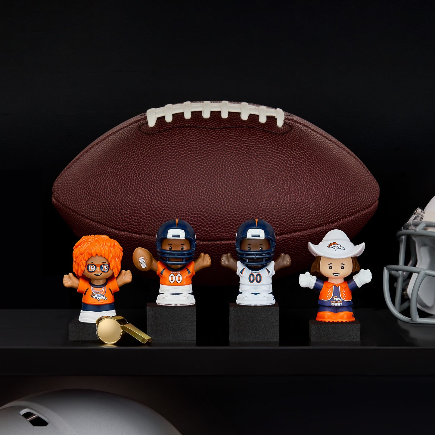 Little People Collector x NFL Denver Broncos Set - Bộ Mô Hình Sưu Tầm NFL - Mattel HNJ41 - Hình ảnh chi tiết 2