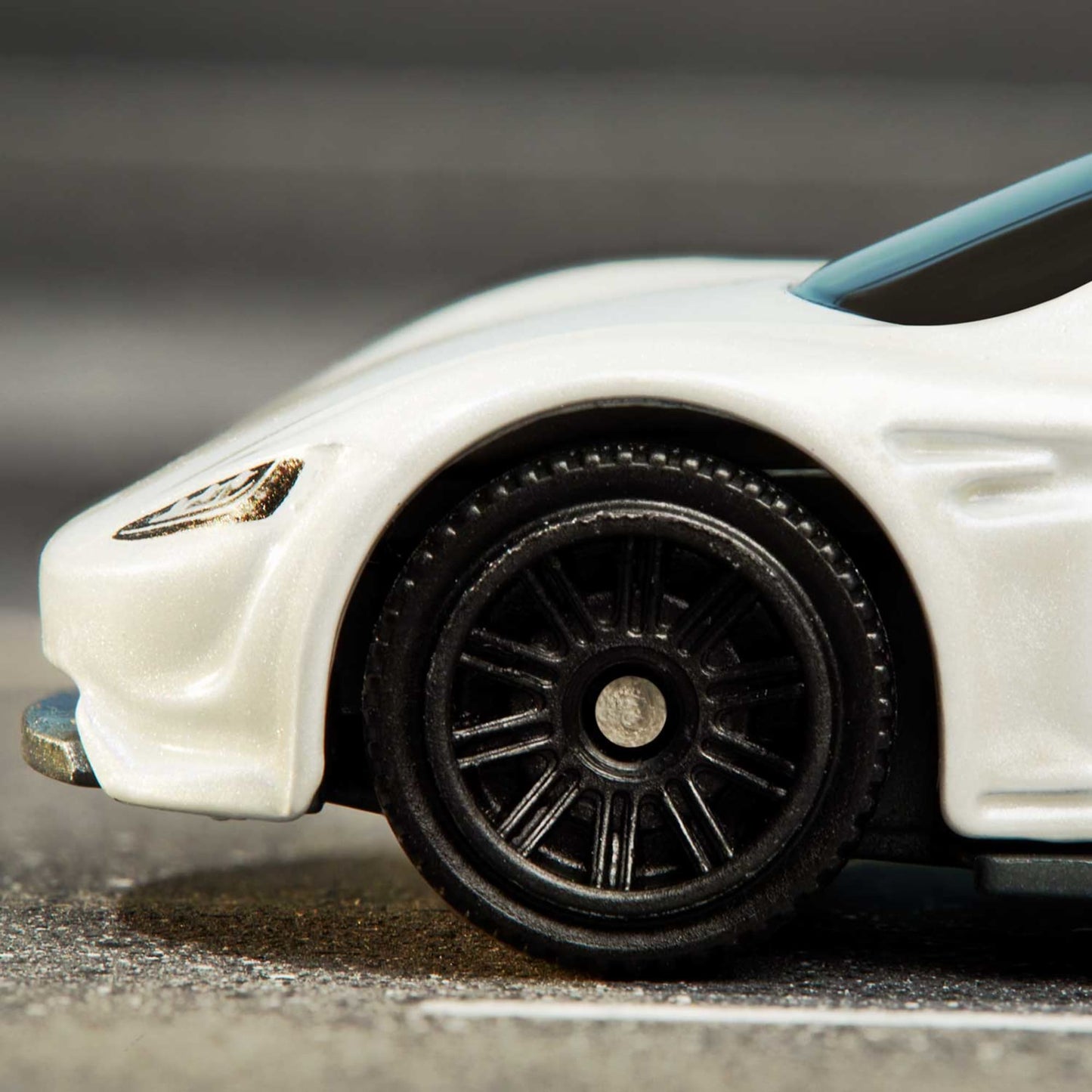 Matchbox Tesla Roadster Mô Hình Xe Điện Tái Chế 1:64 Matchbox - Hình ảnh bổ sung 4