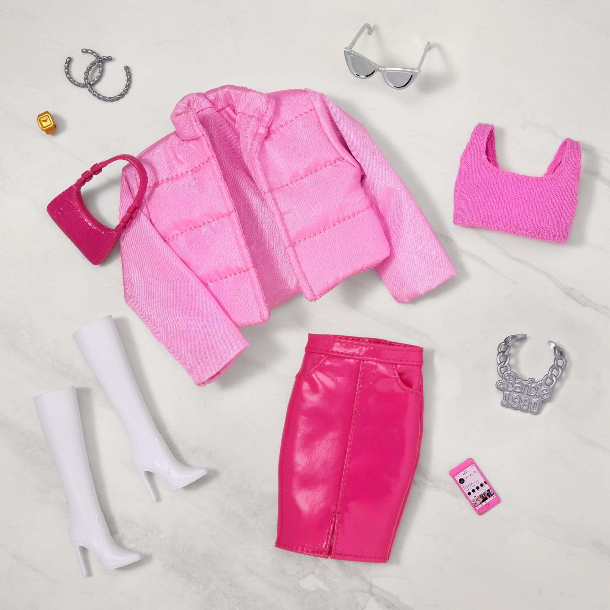 @BarbieStyle “Barbiecore” Fashion Pack - Bộ Phụ Kiện Thời Trang Búp Bê Barbie Signature - Mattel HRM19 - Hình ảnh chi tiết 2