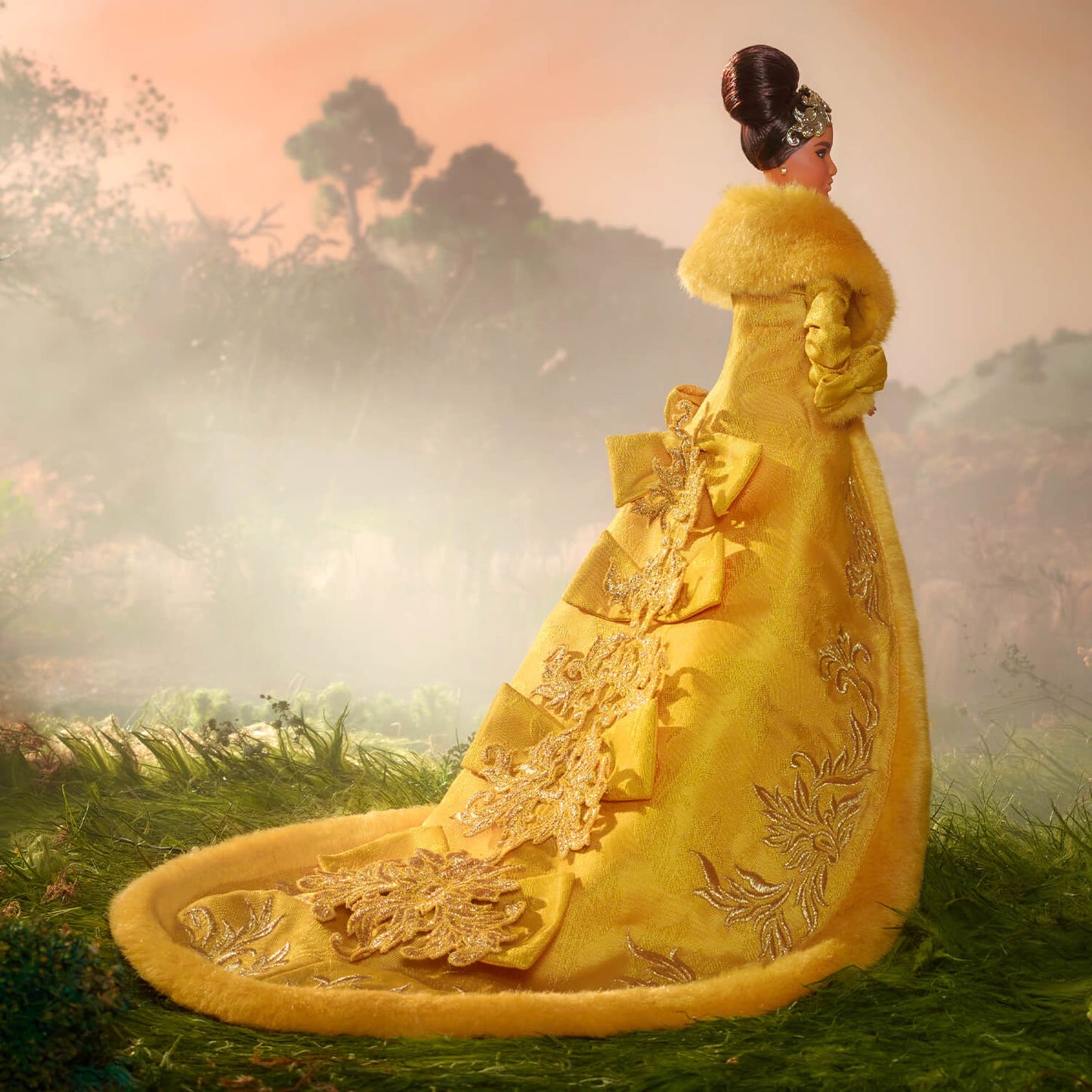 Guo Pei Barbie Doll Wearing Golden-Yellow Gown - Búp bê Sưu tầm Cao cấp Barbie Signature