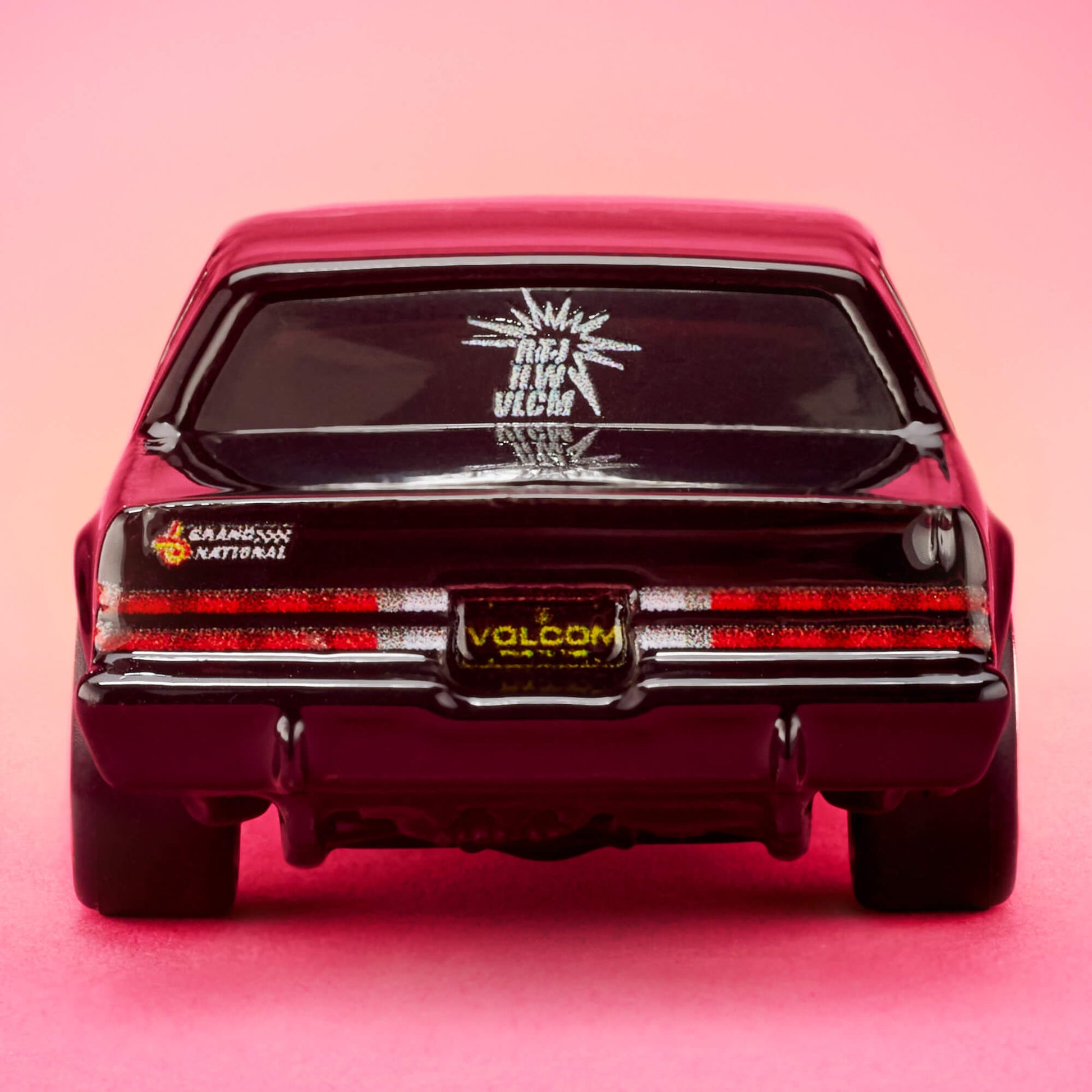 Hot Wheels x Run The Jewels x Volcom '87 Buick Regal GNX - Mô hình xe Die-cast 1:64 - Hot Wheels - Hình ảnh bổ sung 6