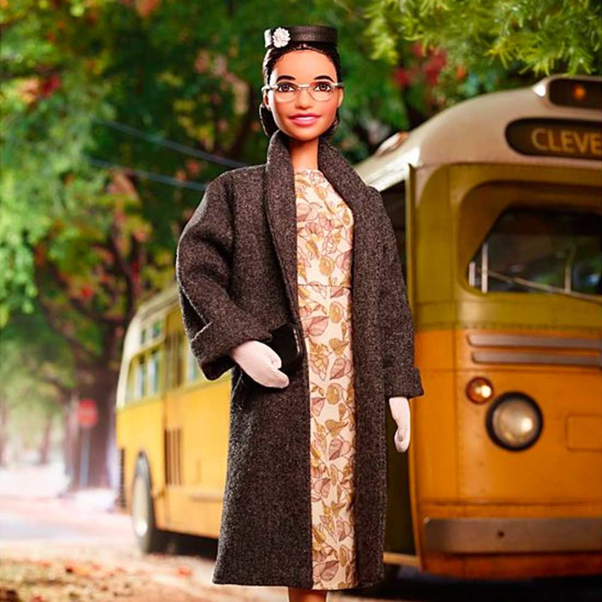 Rosa Parks Barbie Inspiring Women Doll - Búp bê Sưu tầm Hình mẫu Truyền cảm hứng Barbie Signature - Hình ảnh chi tiết 2