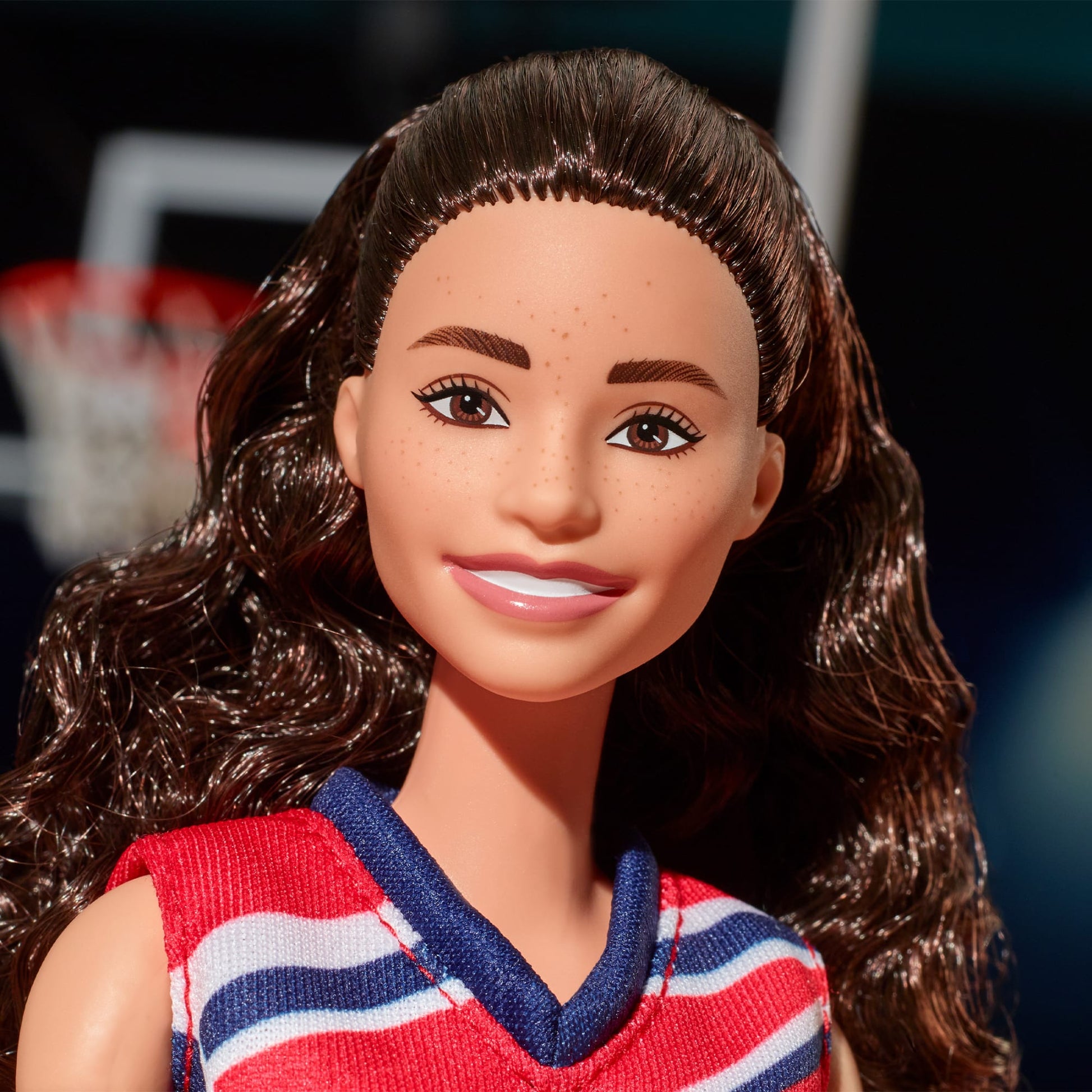 Barbie Inspiring Women Sue Bird Doll - Búp bê Sưu tầm Vận động viên Bóng rổ - Mattel HJW97 Mattel - ảnh 2 - Collectible Dolls