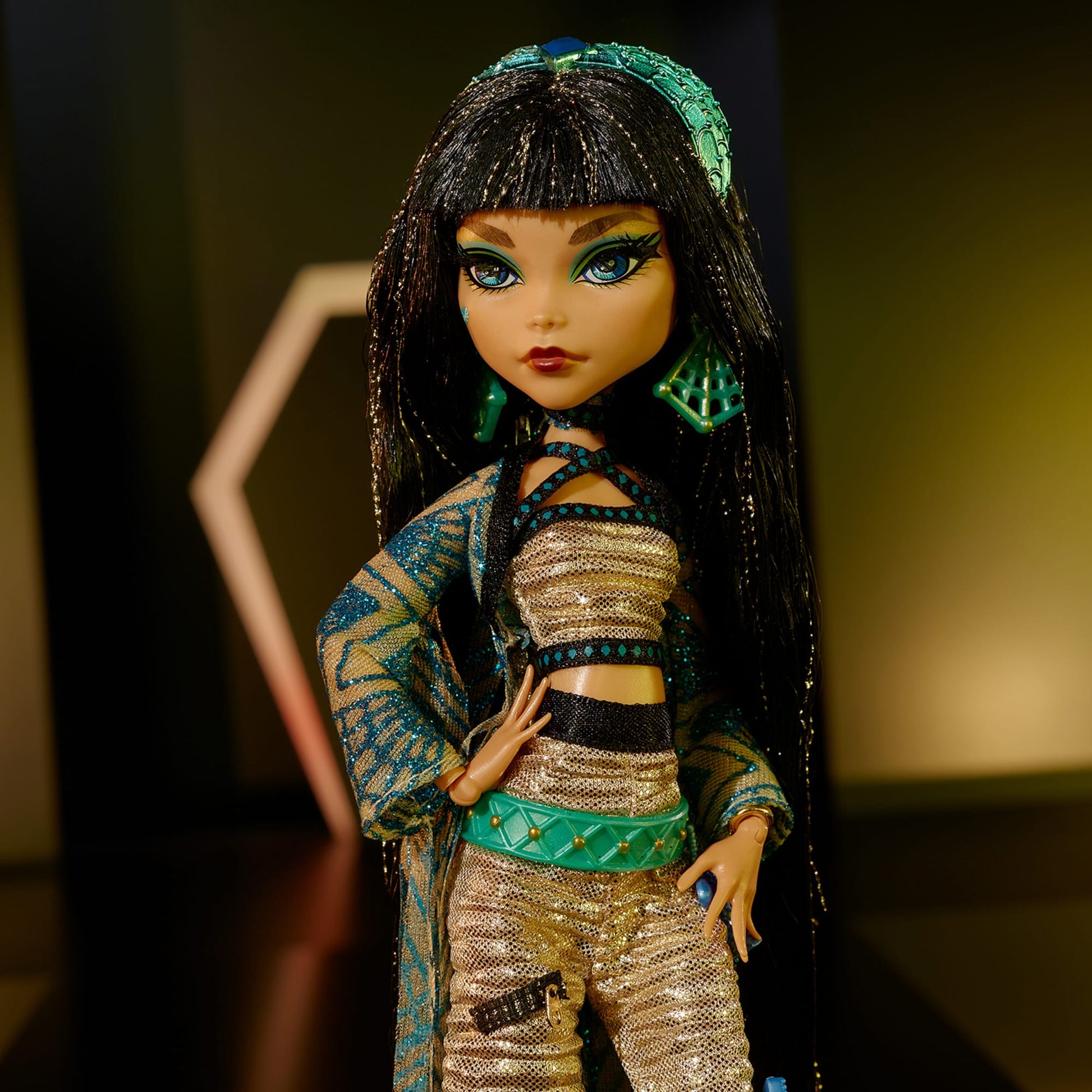 Monster High Haunt Couture Cleo de Nile Doll - Búp Bê Sưu Tầm Cao Cấp - Mattel - Góc nhìn khác 3