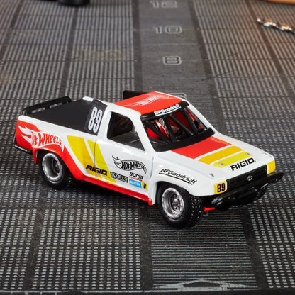 Hot Wheels Elite 64 1989 Toyota HiLux Stadium Truck - Xe Mô Hình Tỷ Lệ 1:64 Cao Cấp - Hot Wheels - Hình ảnh bổ sung 9