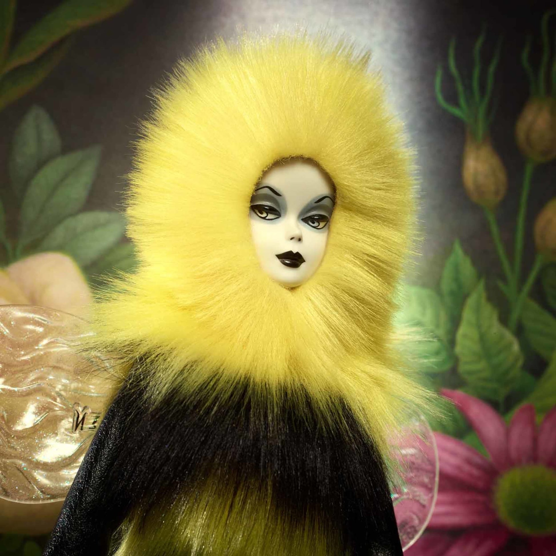 Barbie Bee Mark Ryden x Barbie Doll - Búp Bê Sưu Tầm Cao Cấp Mattel Creations - Hình ảnh chi tiết 2
