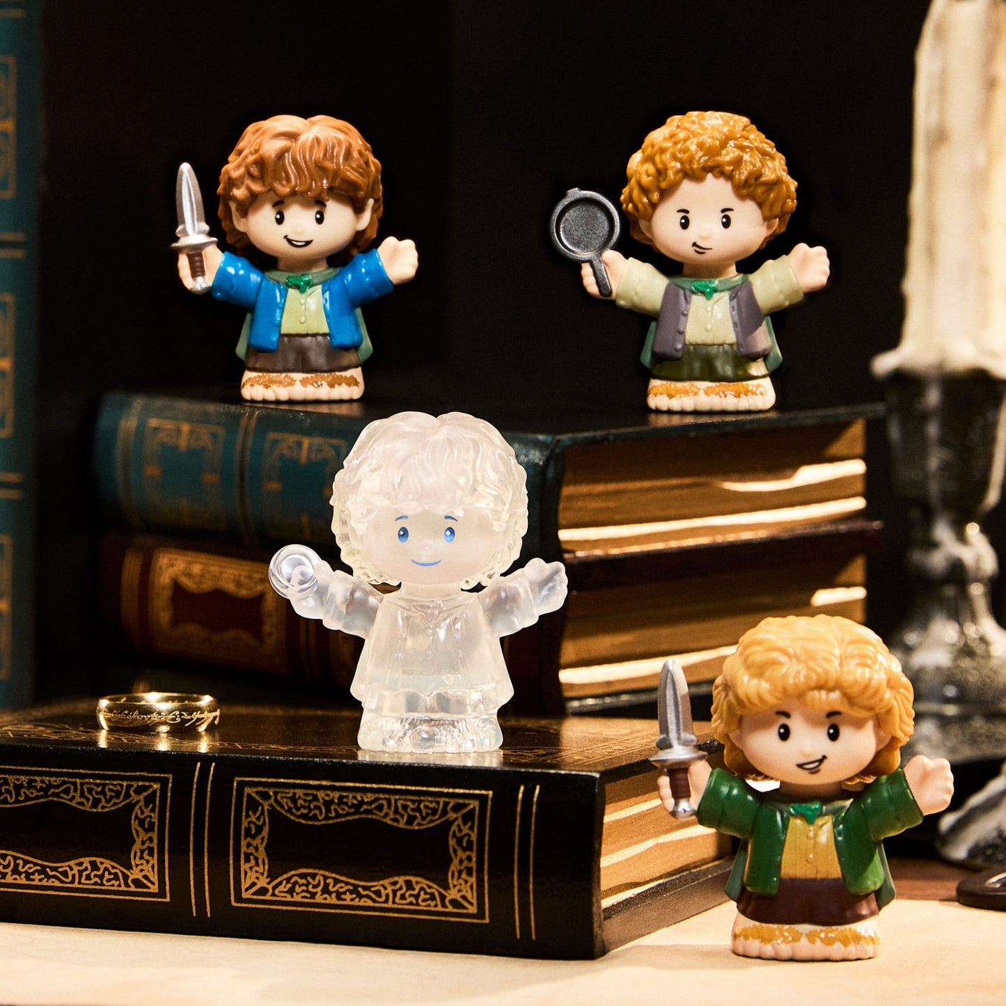 Little People Collector The Lord of the Rings Weathertop Set - Bộ Mô Hình Nhân Vật Sưu Tầm - Mattel Creations - Hình ảnh chi tiết 2