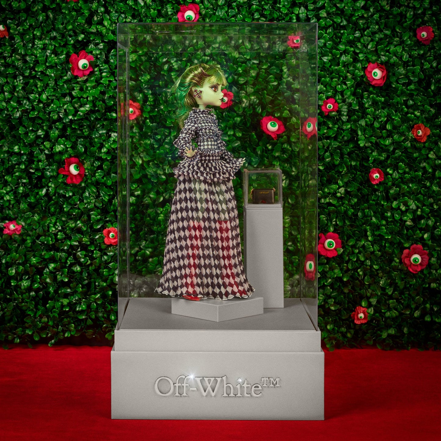 Off-White™ c/o Monster High Harmonie Ghoul Doll - Búp Bê Thời Trang Sưu Tầm Cao Cấp Monster High - ảnh 2 - Collectible Doll