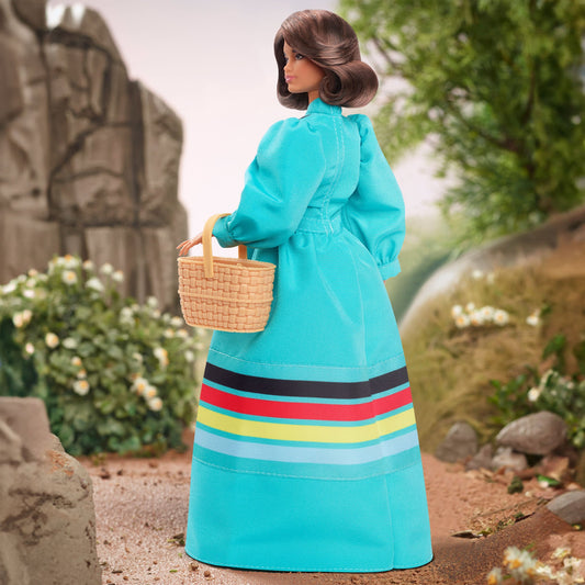 Barbie Inspiring Women Principal Chief Wilma Mankiller Doll - Búp Bê Sưu Tầm Barbie Signature - Hình ảnh chi tiết 2
