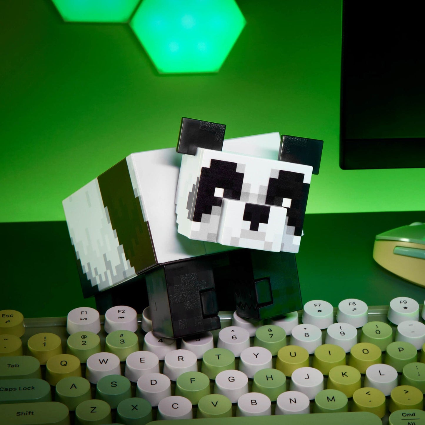 Minecraft Diamond Level Panda Figure - Mô Hình Gấu Trúc Sưu Tầm Cao Cấp - Mattel Creations - Góc nhìn khác 3