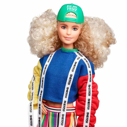 Barbie BMR1959 Doll - Color Block Sweatshirt with Logo Tape & Striped Shorts - Búp bê thời trang sưu tầm Barbie Signature - Góc nhìn khác 3