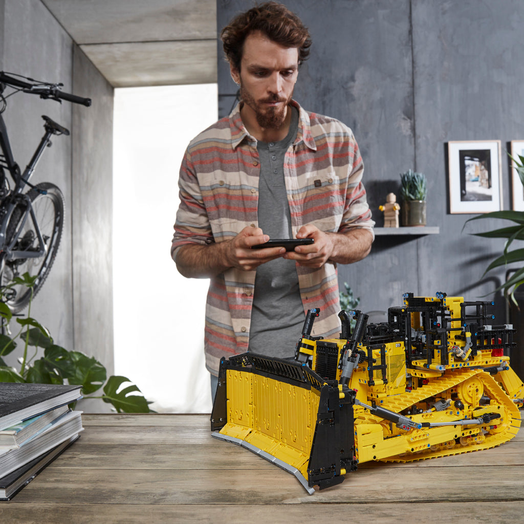LEGO® Technic™ App-Controlled Cat® D11 Bulldozer - Xe Ủi Đất Điều Khiển Từ Xa - LEGO 42131 - Hình ảnh bổ sung 6