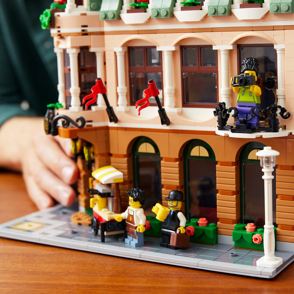 LEGO® Creator Expert Boutique Hotel - Mô hình Khách sạn Cổ điển - LEGO 10297 LEGO - ảnh 6 - Lego