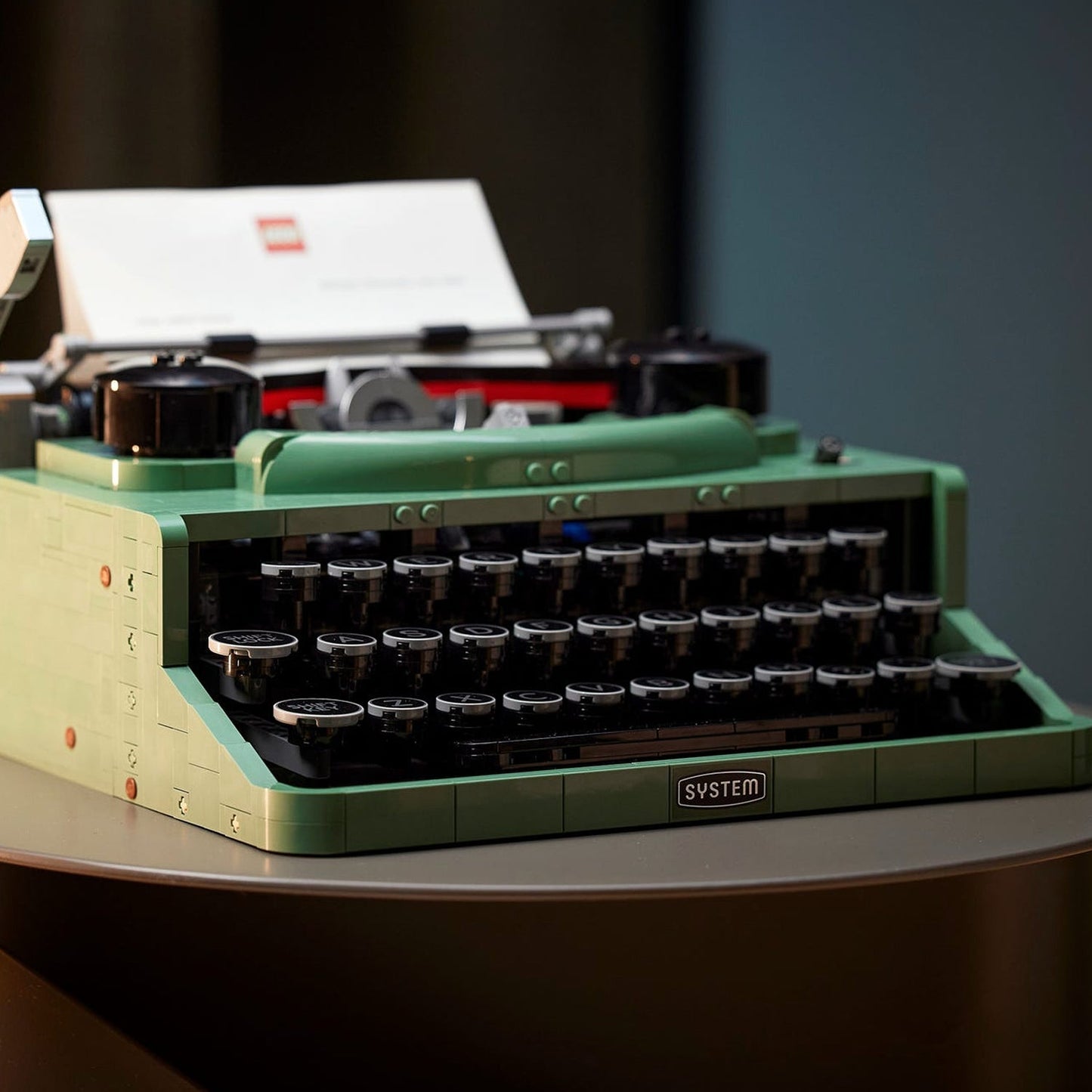 LEGO® Ideas Typewriter - Bộ Lắp Ráp Máy Đánh Chữ Cổ Điển - LEGO 21327
