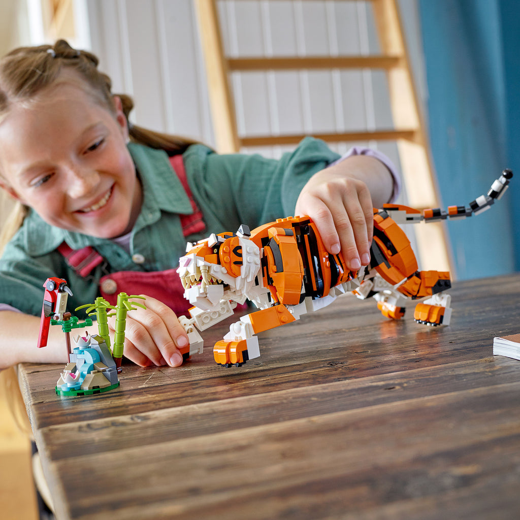 LEGO® Creator 3-in-1 Majestic Tiger - Bộ Lắp Ráp Hổ Uy Nghi 31129 - LEGO - Góc nhìn khác 3