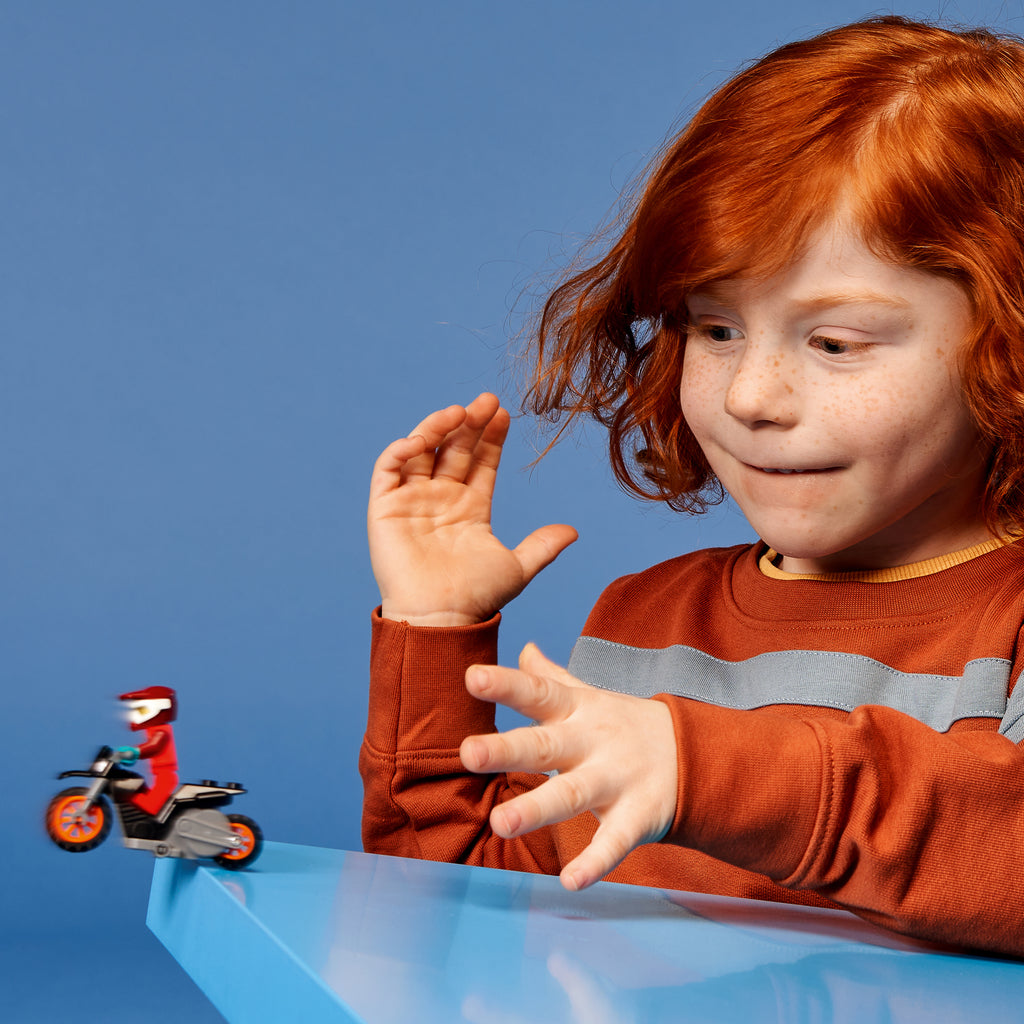 LEGO® City Fire Stunt Bike Mô Tô Nhào Lộn Cứu Hỏa LEGO 60311 - Góc nhìn khác 3