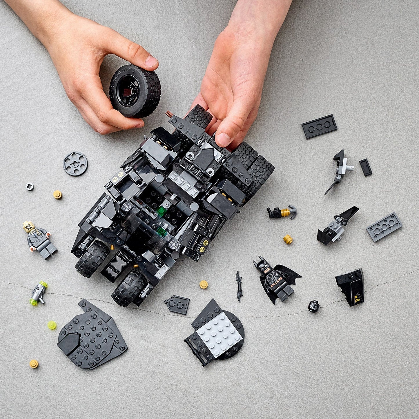 LEGO® DC Batman™ Batmobile™ Tumbler: Scarecrow™ Showdown LEGO - ảnh 3 - Lego