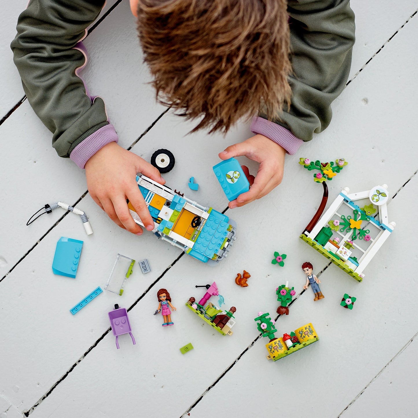 LEGO® Friends™ Tree-Planting Vehicle - Xe Trồng Cây Thân Thiện Môi Trường 41707 - Hình ảnh bổ sung 4