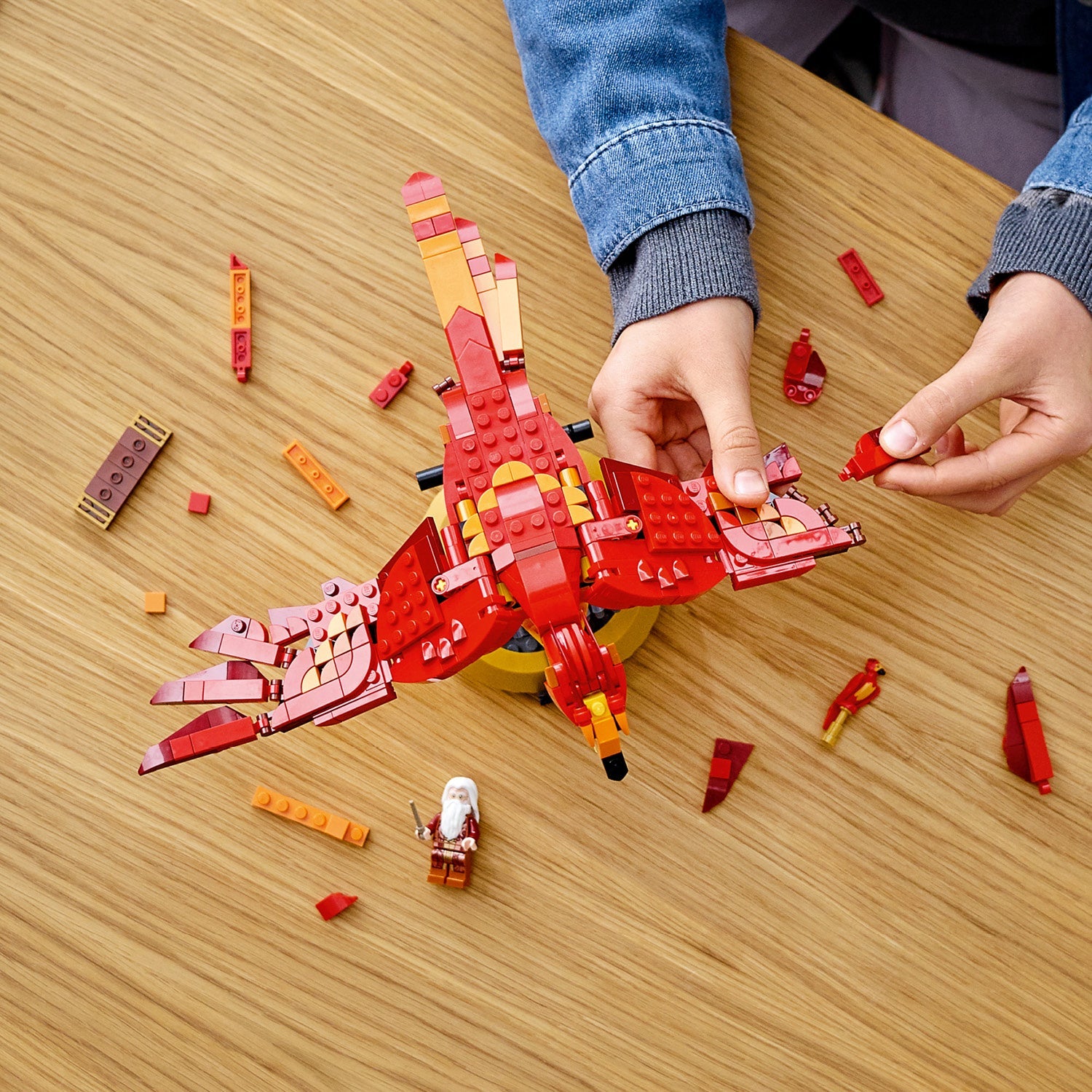 LEGO® Harry Potter Fawkes, Dumbledore’s Phoenix - Mô Hình Lắp Ráp Phượng Hoàng - LEGO 76394 - Góc nhìn khác 3