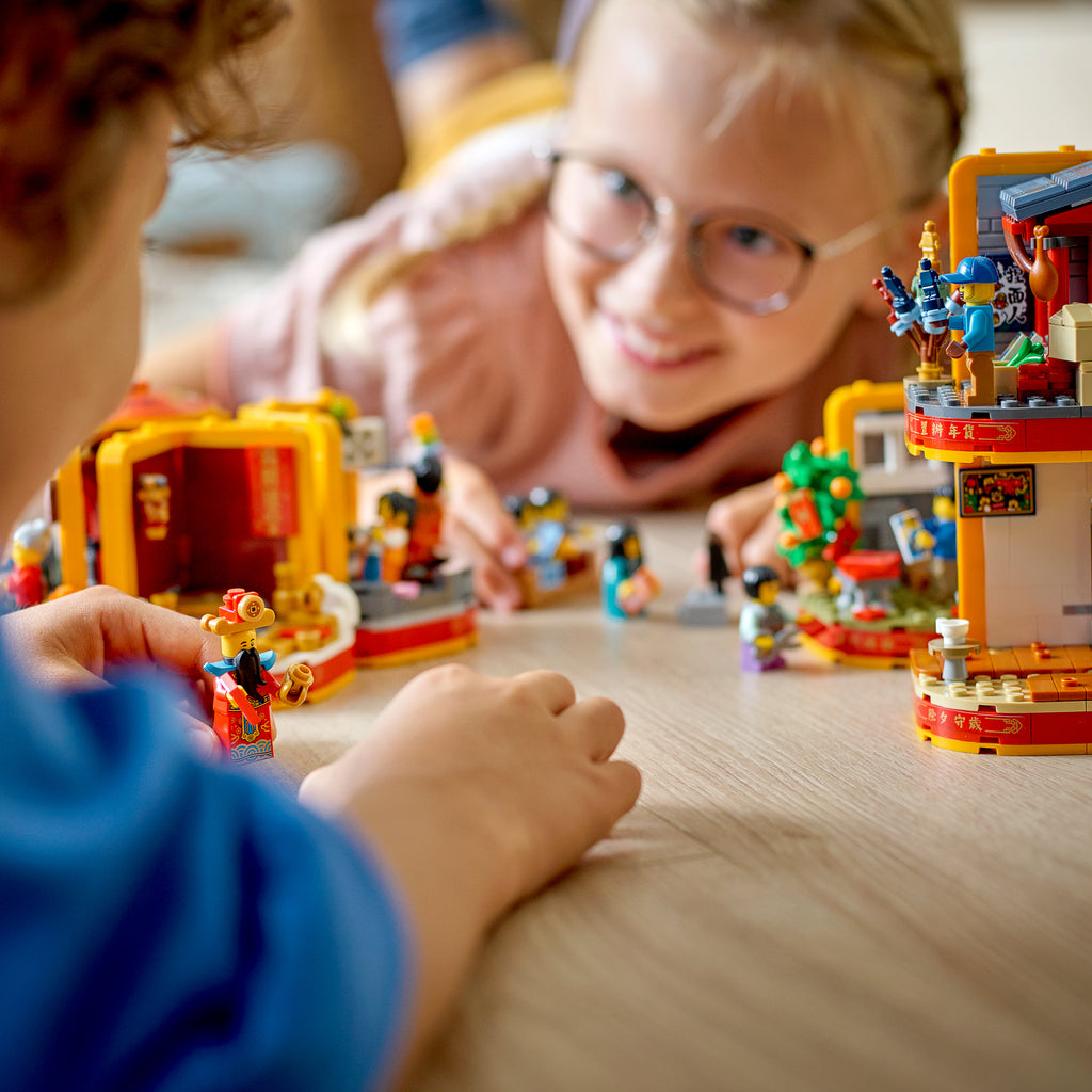 LEGO® Lunar New Year Traditions - Bộ Lắp Ráp Tết Truyền Thống - LEGO 80108 - Hình ảnh bổ sung 4