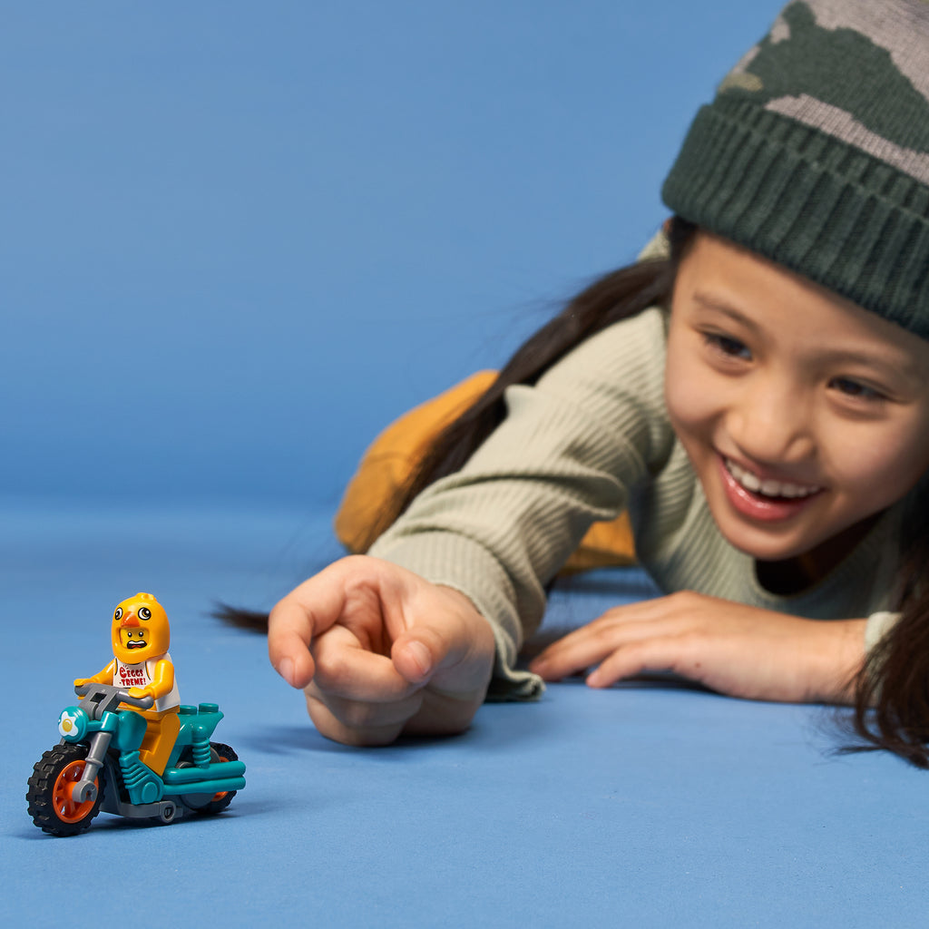 LEGO® City Chicken Stunt Bike - Mô Tô Nhào Lộn Hình Gà - LEGO 60310 - Góc nhìn khác 3