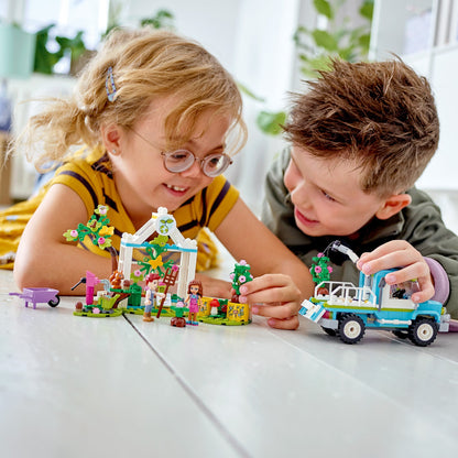 LEGO® Friends™ Tree-Planting Vehicle - Xe Trồng Cây Thân Thiện Môi Trường 41707 - Góc nhìn khác 3