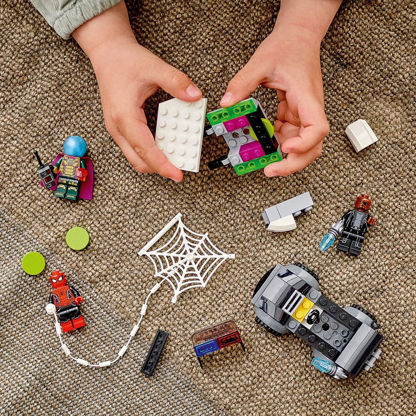 LEGO® Marvel Spider-Man vs. Mysterio’s Drone Attack - Đồ Chơi Lắp Ráp Siêu Anh Hùng 76184 - Hình ảnh bổ sung 4