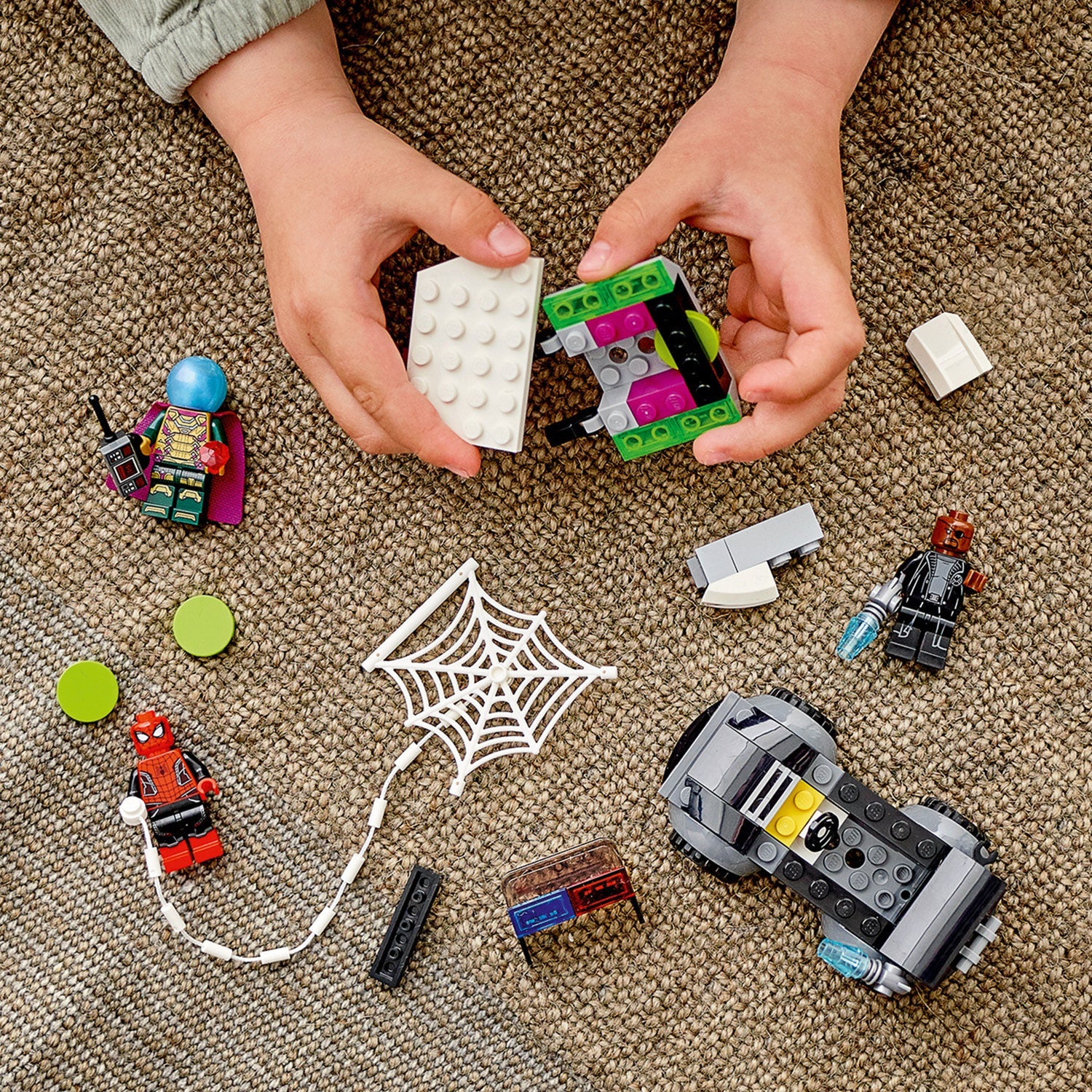 LEGO® Marvel Spider-Man vs. Mysterio’s Drone Attack - Đồ Chơi Lắp Ráp Siêu Anh Hùng 76184 - Hình ảnh bổ sung 4