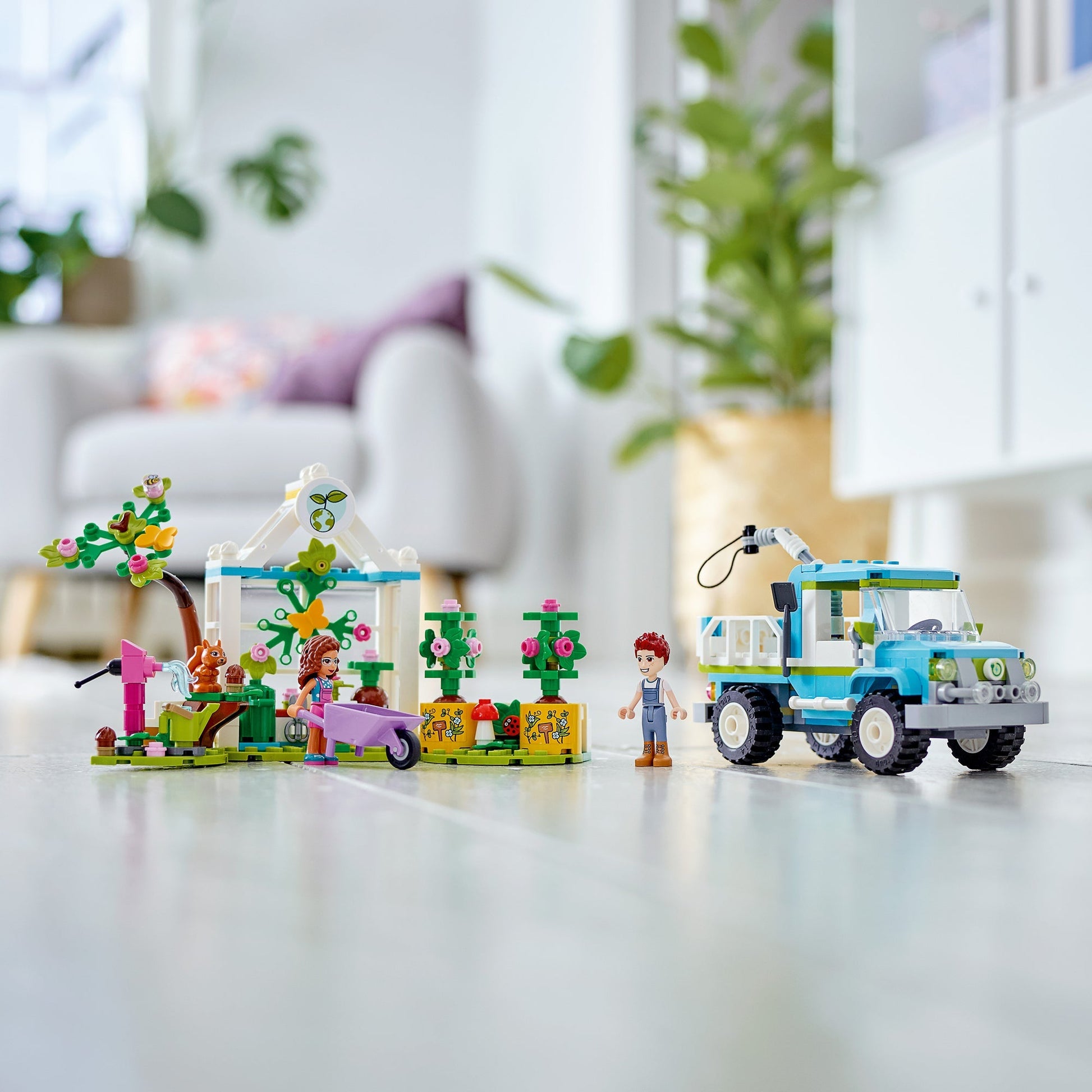 LEGO® Friends™ Tree-Planting Vehicle - Xe Trồng Cây Thân Thiện Môi Trường 41707 - Hình ảnh bổ sung 5