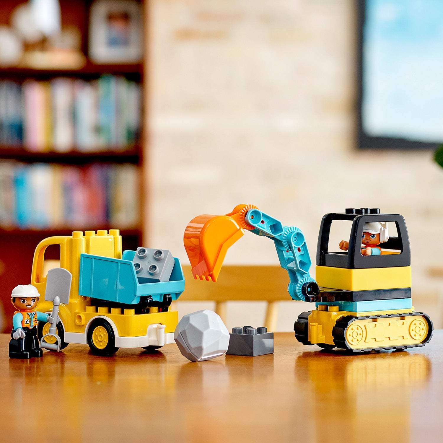 LEGO® DUPLO™ Truck & Tracked Excavator - Đồ Chơi Xe Tải Và Máy Xúc Công Trường - LEGO 10931 - Hình ảnh bổ sung 5