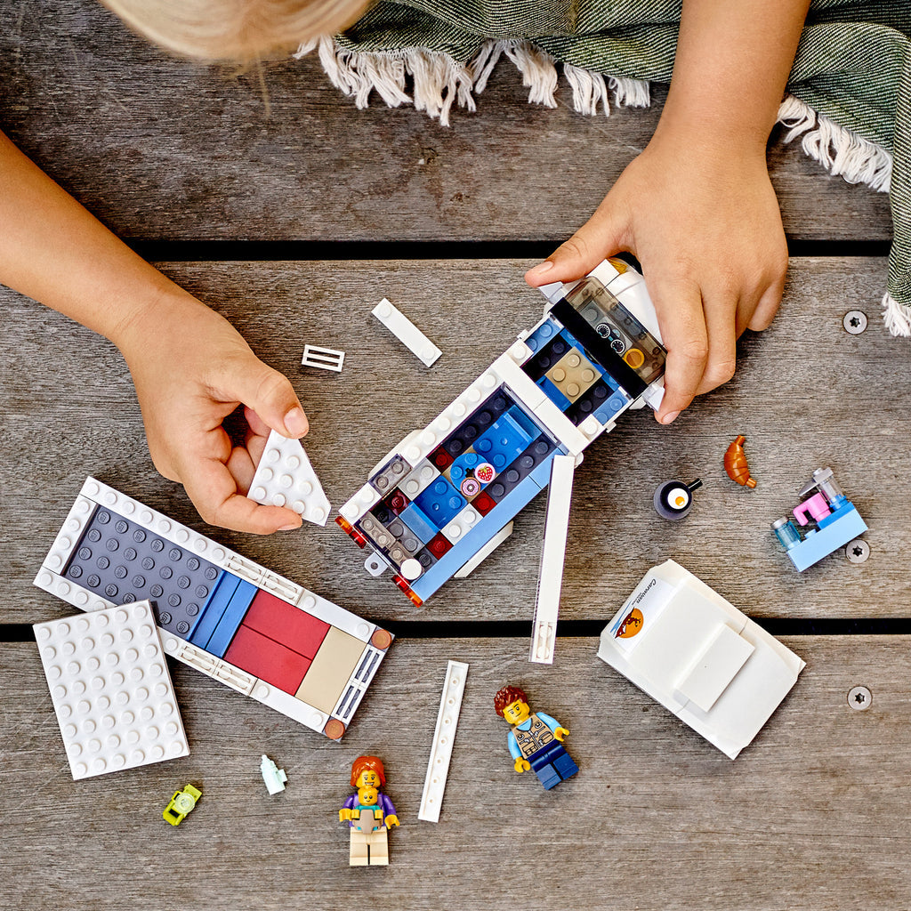 LEGO® City Holiday Camper Van - Đồ Chơi Lắp Ráp Xe Cắm Trại Nghỉ Dưỡng - LEGO 60283 - Hình ảnh bổ sung 4