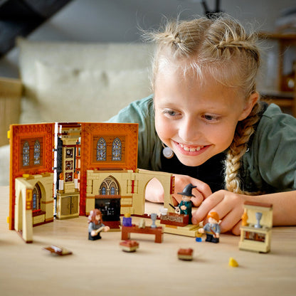 LEGO® Harry Potter Hogwarts™ Moment: Transfiguration Class - Bộ Lắp Ráp Lớp Học Biến Hình (76382) - Hình ảnh bổ sung 5