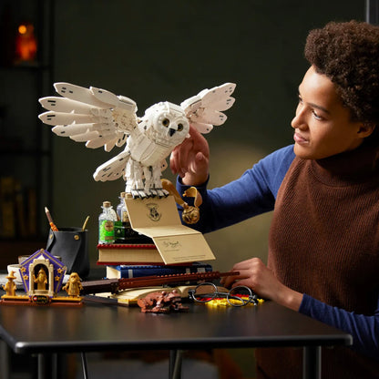 LEGO® Harry Potter™ Hogwarts™ Icons - Collectors Edition Bộ lắp ráp Biểu tượng Hogwarts™ 76391 - Hình ảnh bổ sung 7