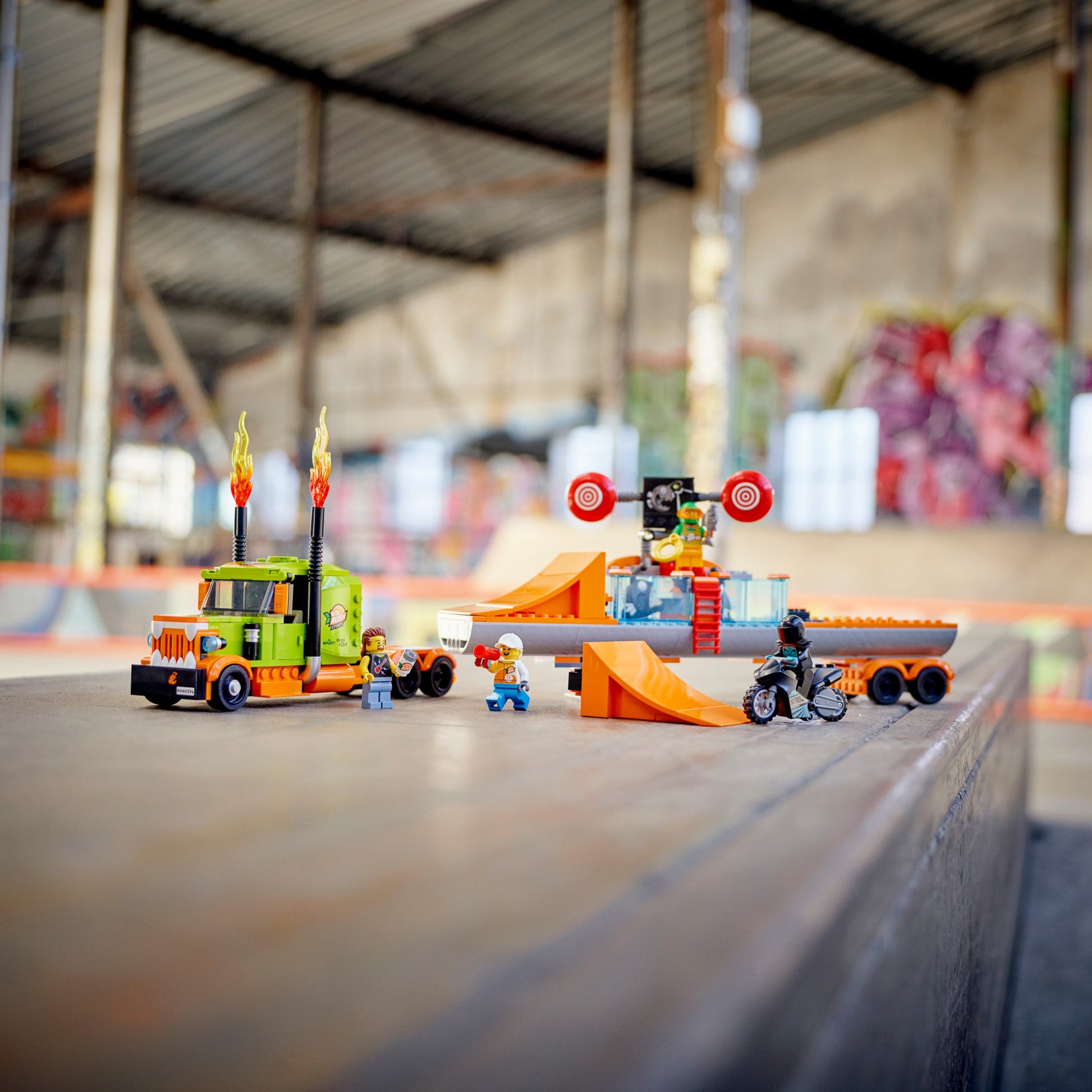 LEGO® City Stunt Show Truck Xe Tải Biểu Diễn Mô Tô Mạo Hiểm 60294 - Hình ảnh bổ sung 7