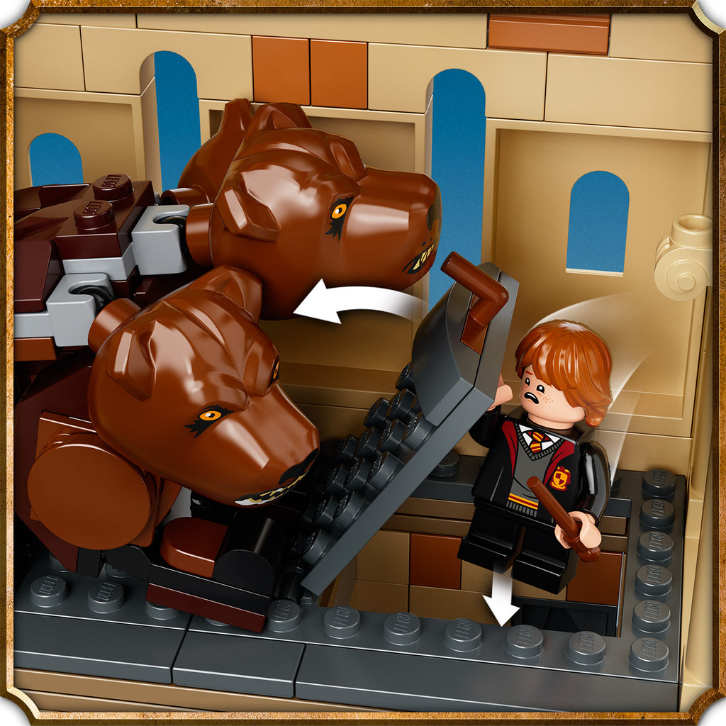 LEGO® Harry Potter™ Hogwarts™: Fluffy Encounter - Đồ Chơi Lắp Ráp Chó 3 Đầu - LEGO 76387 LEGO - ảnh 1 - Building Sets
