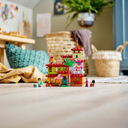LEGO® Disney™ The Madrigal House - Bộ Lắp Ráp Ngôi Nhà Madrigal Kỳ Diệu (43202) LEGO - ảnh 5 - LEGO Disney Princess
