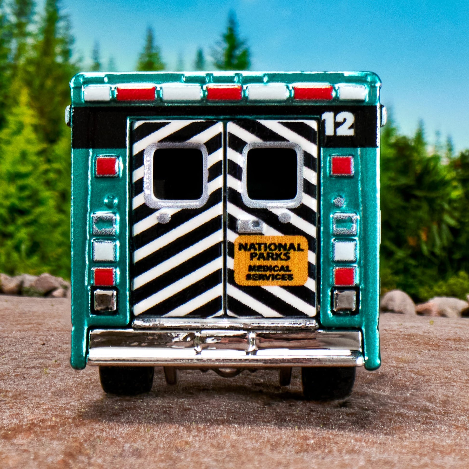 Matchbox 2019 Ram Ambulance Xe Mô Hình Cứu Thương Cao Cấp Matchbox HLJ77 - Hình ảnh bổ sung 6