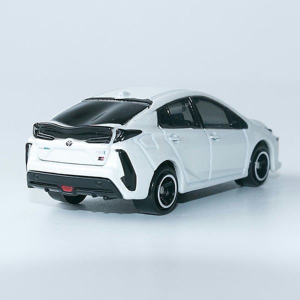 Tomica No. 76 Toyota Prius PHV GR Sport